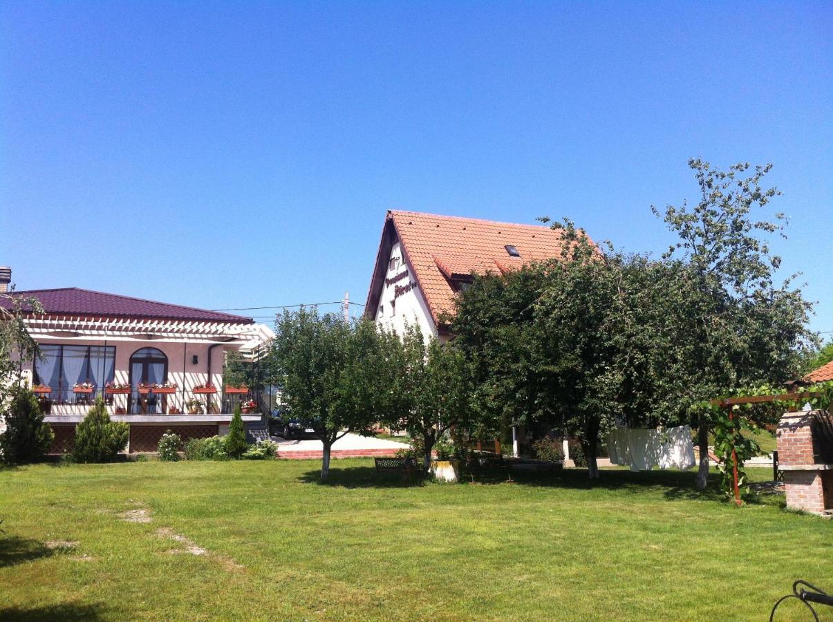 Villa Siret Sendreni Esterno foto
